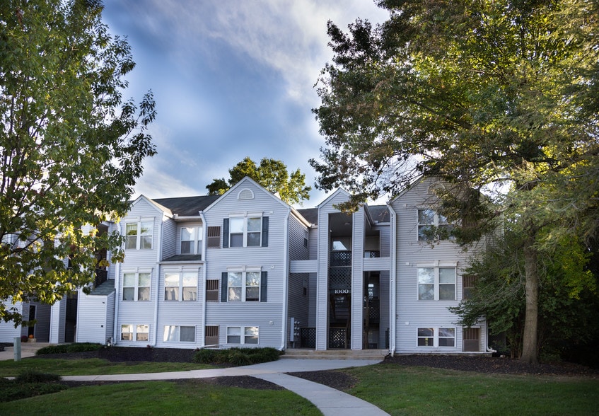 Arbor Pointe Exterior - Arbor Pointe Apartments