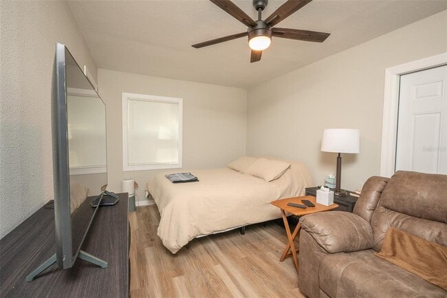 Building Photo - 3806 SW 18th St