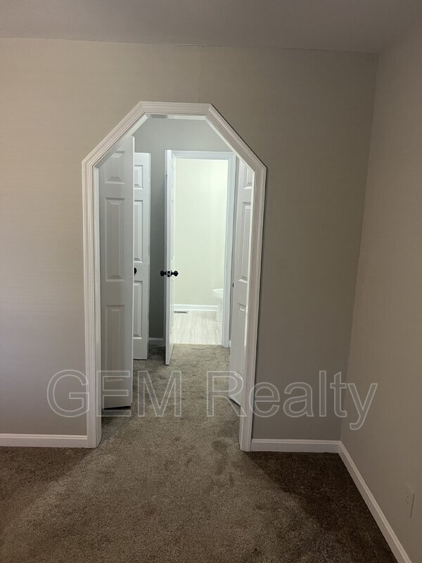 Building Photo - 103 Holmes Ct