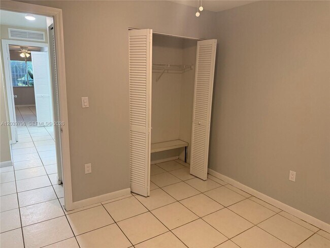 Building Photo - 17740 SW 103rd Ave