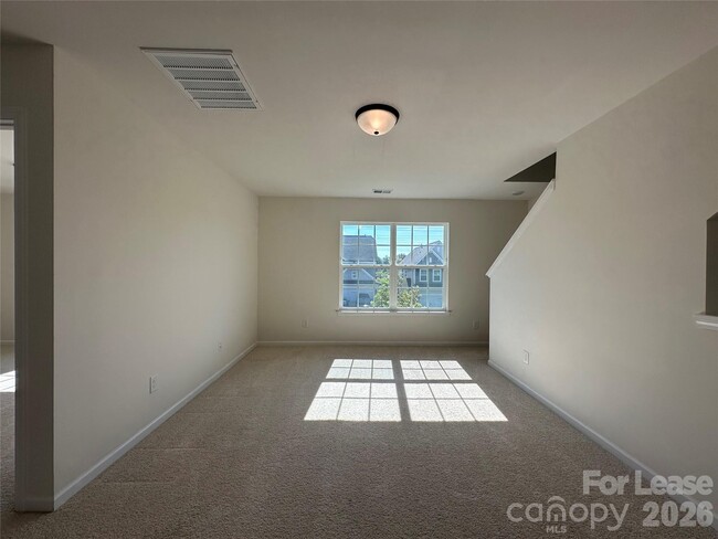 Building Photo - 6020 Hampstead Pond Ln