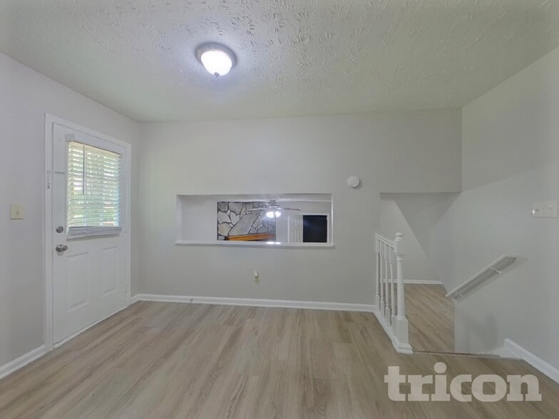 Building Photo - 2479 Hewatt Rd