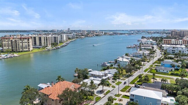 Building Photo - 759 Lantana Ave