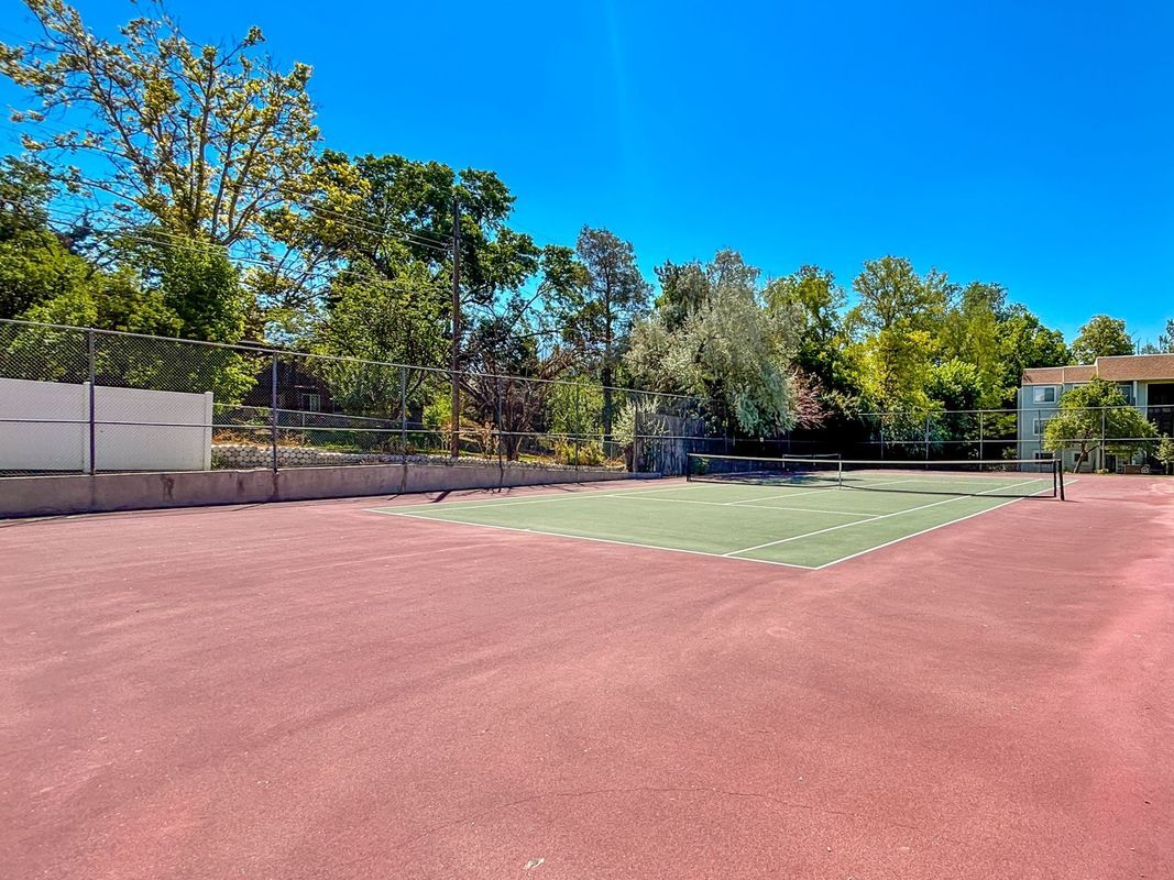 Building Photo - 4650 Quail Park Dr