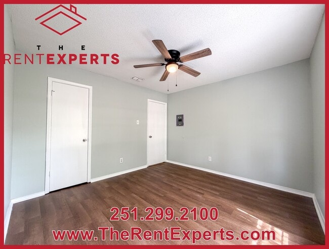 Building Photo - 9760 Royal Woods Dr N