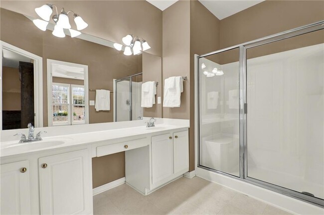 Building Photo - 916 Santa Anita Dr