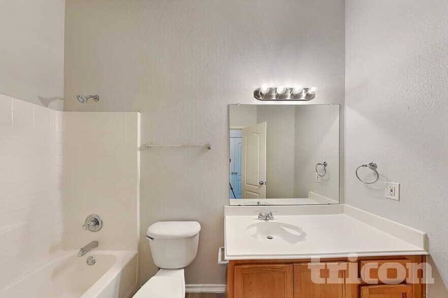 Building Photo - 304 Sardius Blvd