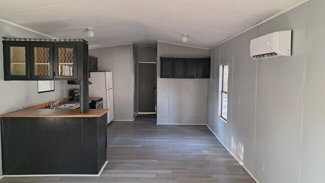 Building Photo - 304 Bayonet Dr