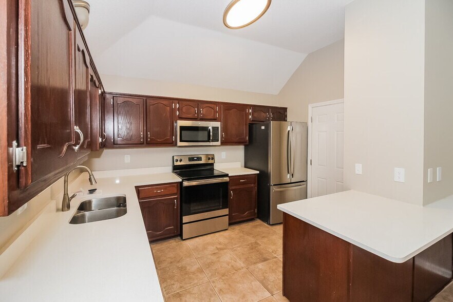 Building Photo - 6178 Morgan Manor Dr