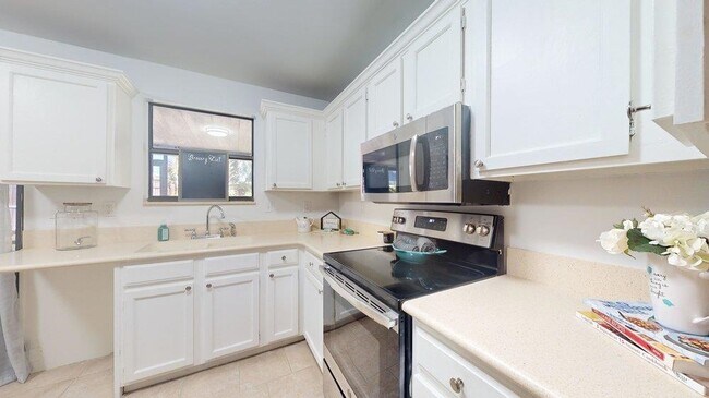 Building Photo - 616 Bowers Ln