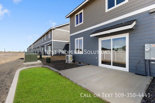 Building Photo - 370 Ivy St NE