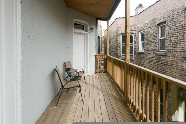 Building Photo - 1 bedroom in Chicago IL 60647