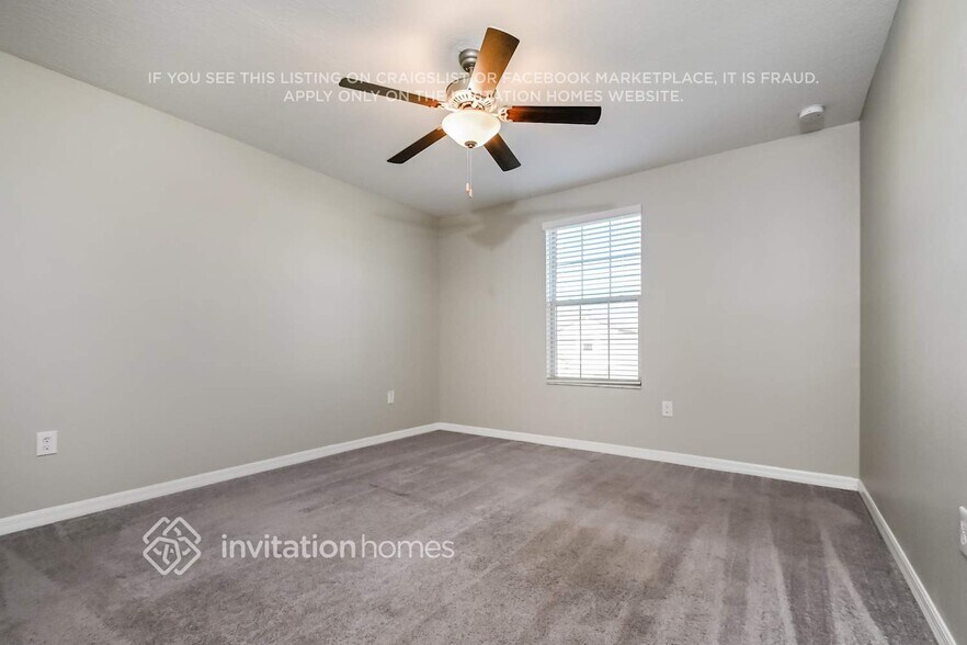 Building Photo - 1565 Blue Rose Dr