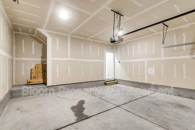 Building Photo - 151 Morning Vw Wy