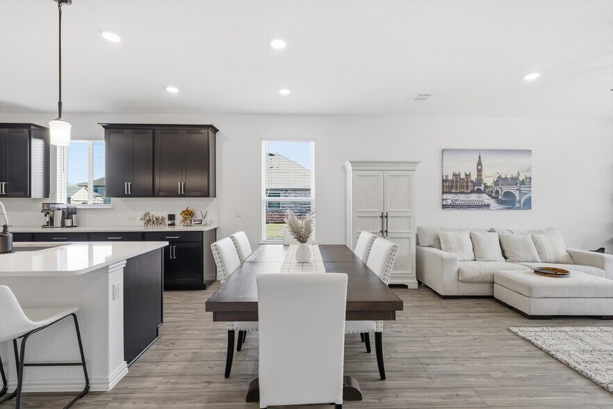 Building Photo - 1008 Elijah Dr