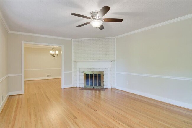 Building Photo - 427 Ashland Dr