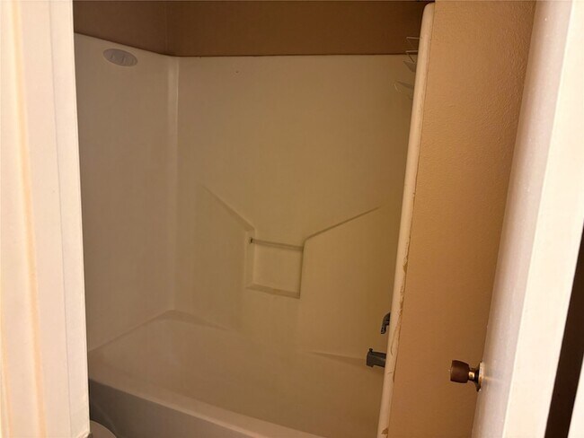 Building Photo - 1410 Seafield Dr