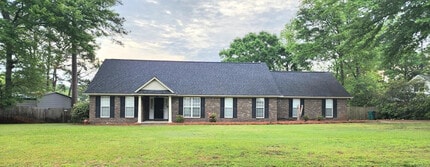 Building Photo - 1159 Shoreland Dr