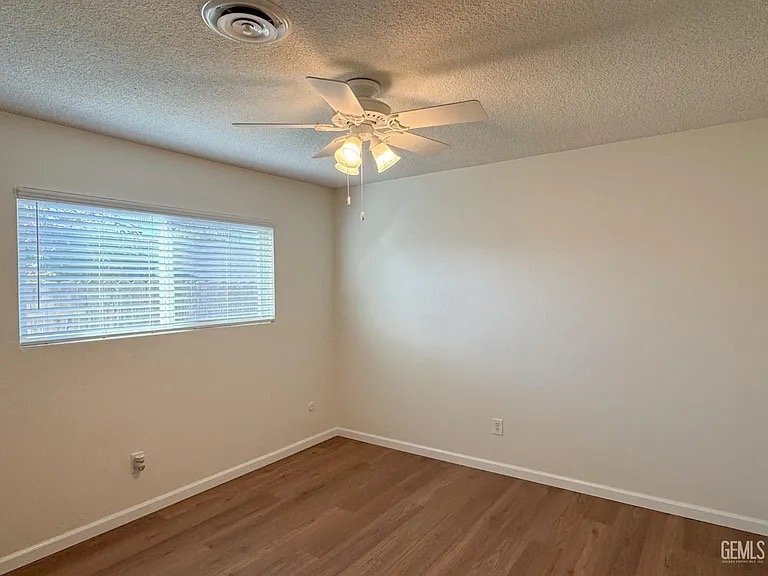 Building Photo - 2705 Parkfield Ct