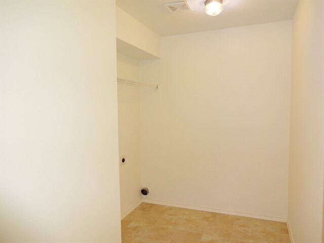 Building Photo - 631 Tom Kemp Dr