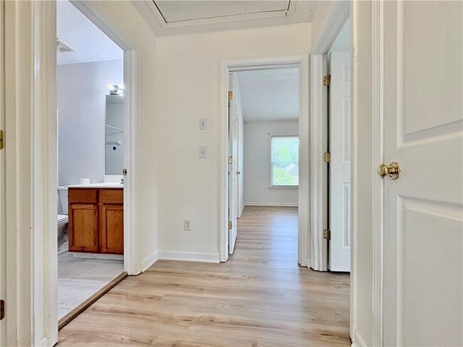 Building Photo - 1667 Woodsford Rd