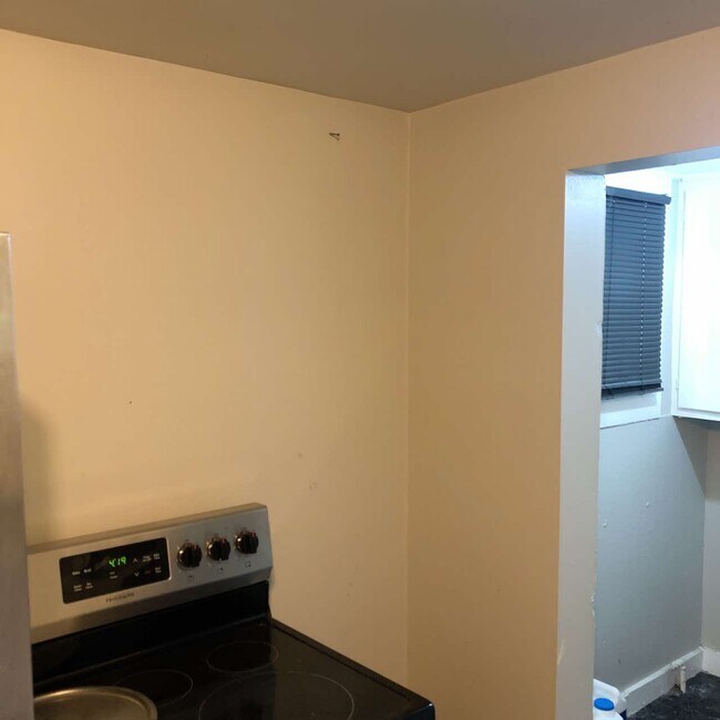 Building Photo - 55-57 West Parkwood Avenue
