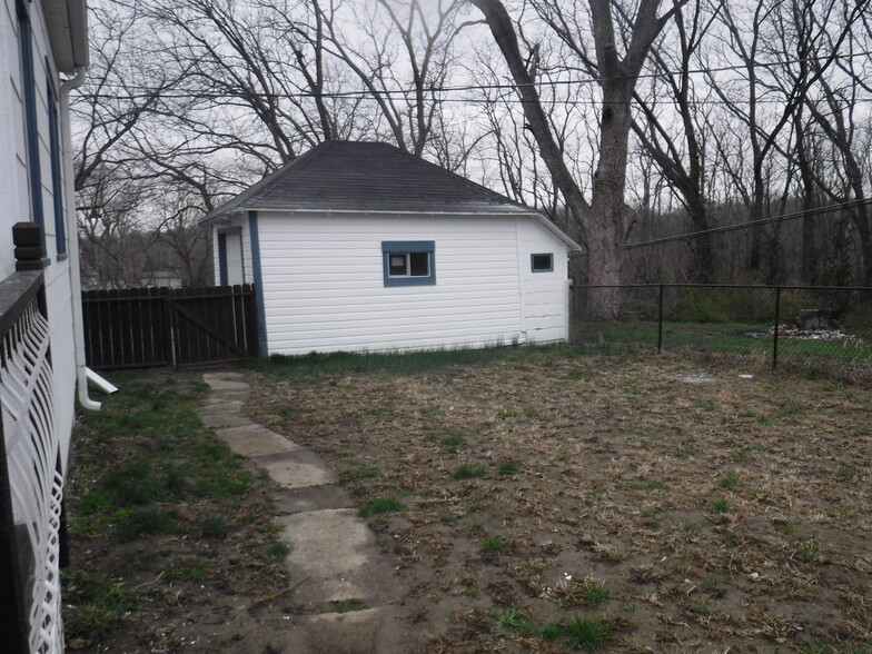 Building Photo - 1003 Mason Rd