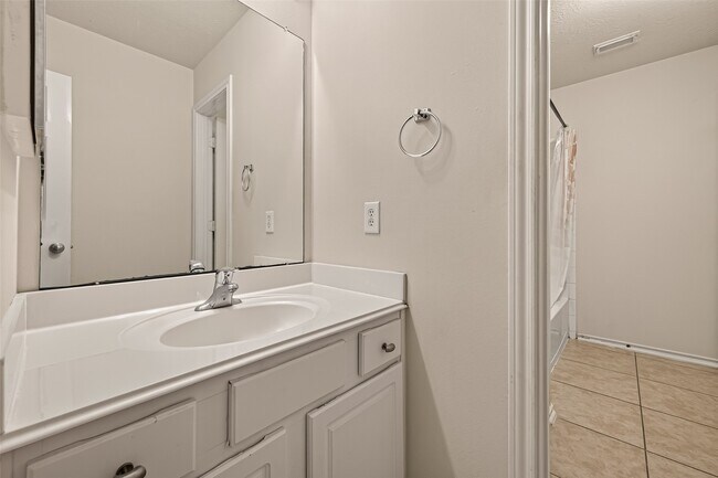 Building Photo - 5006 Juniper Walk Ln