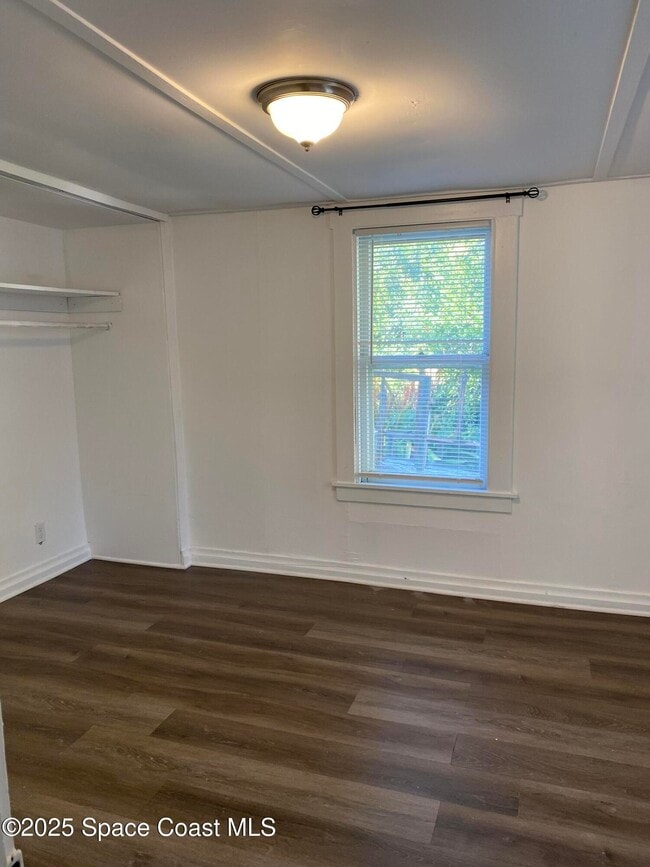 Building Photo - 1903 Fletcher St