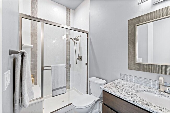 Building Photo - Stunning Custom Home in Gated Community!