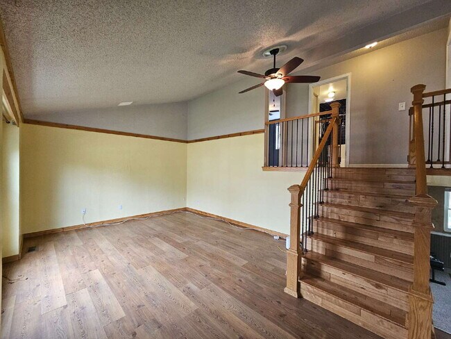 Building Photo - Spacious 3-Bedroom Home in Littleton!