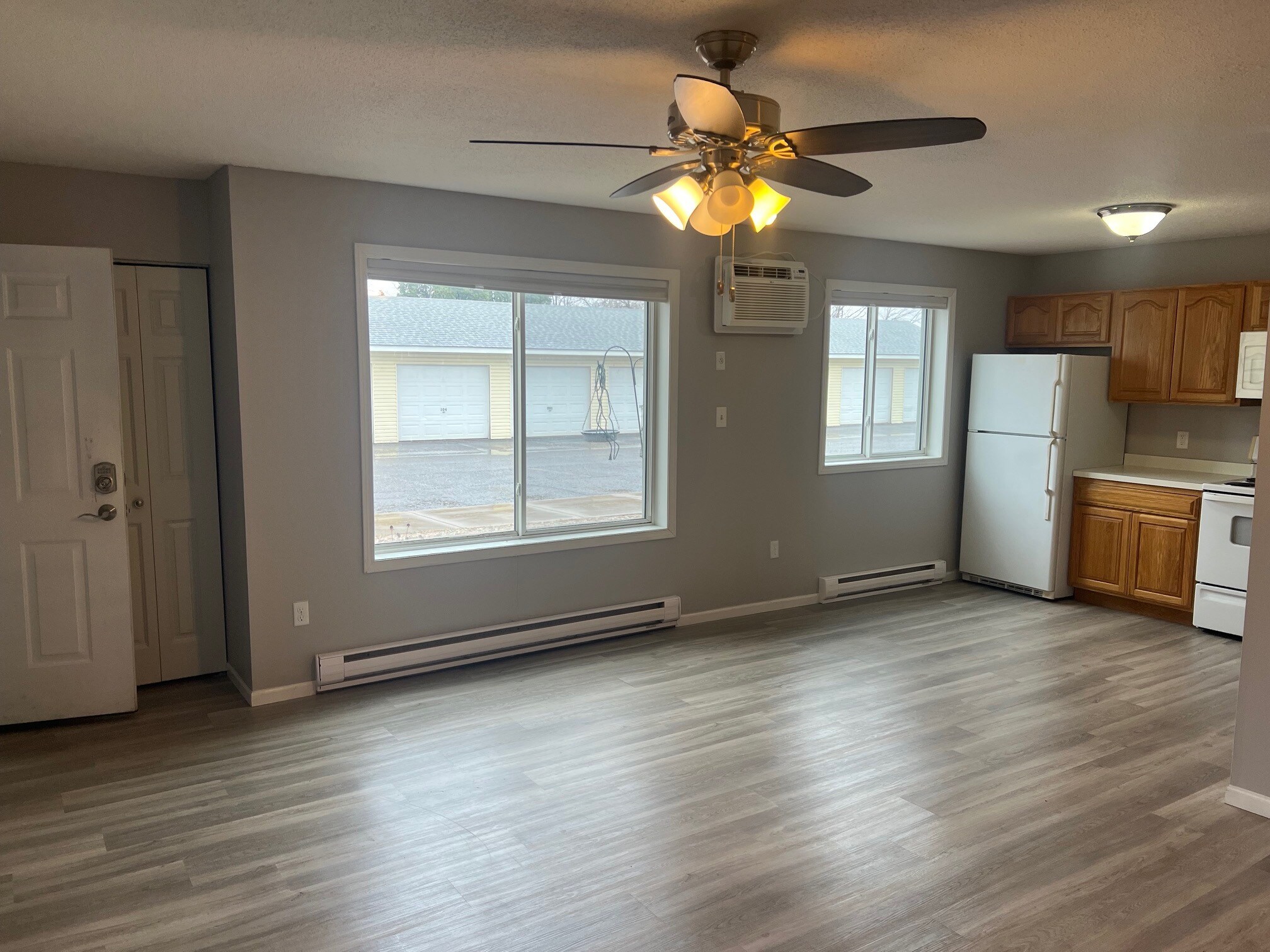 Building Photo - 615 11th Street Southwest