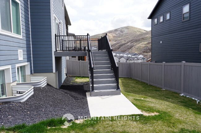 Building Photo - 2191 W Northridge Dr