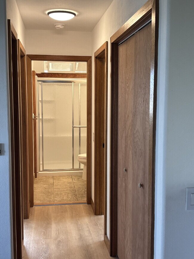 Building Photo - Available Now!  3bd/2ba Home For Rent in K...