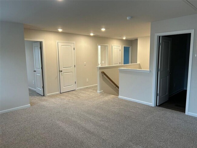 Building Photo - 6907 Winchester Pl