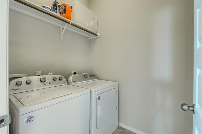 Building Photo - 5616 Corso Ct