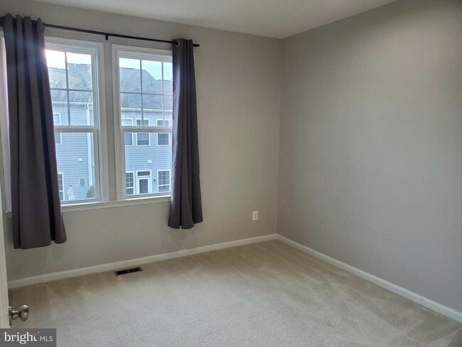 Building Photo - 42318 Benfold Square