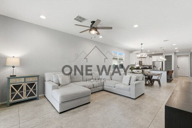 Building Photo - 9854 Thatcher Ave
