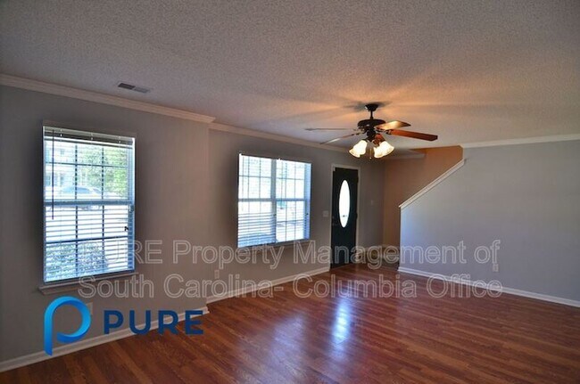 Building Photo - 209 Pine Loop Dr