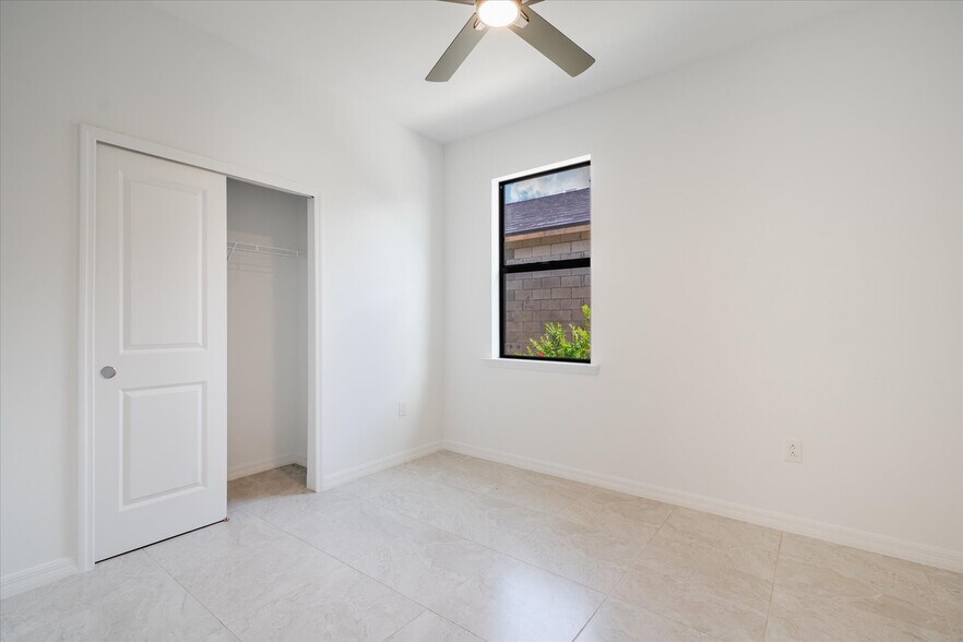 Building Photo - 2357 Gabel Oak Dr