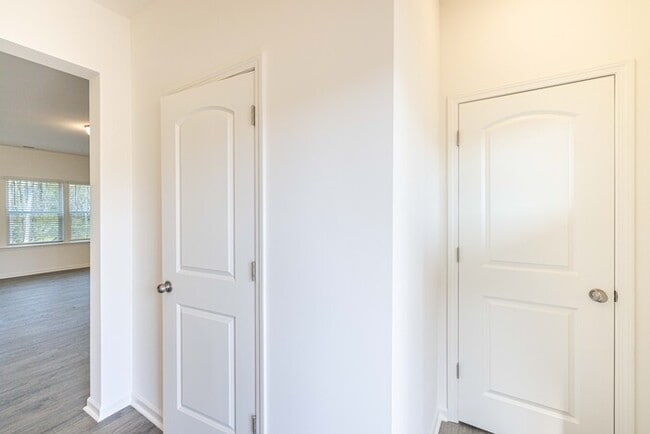 Building Photo - BEAUTIFUL 4 Bedroom Home Piedmont School District - AVAILABLE NOW