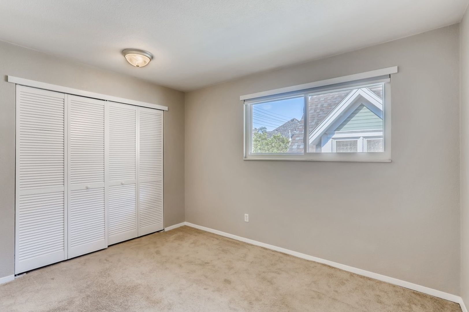 Building Photo - 1327 Pine St