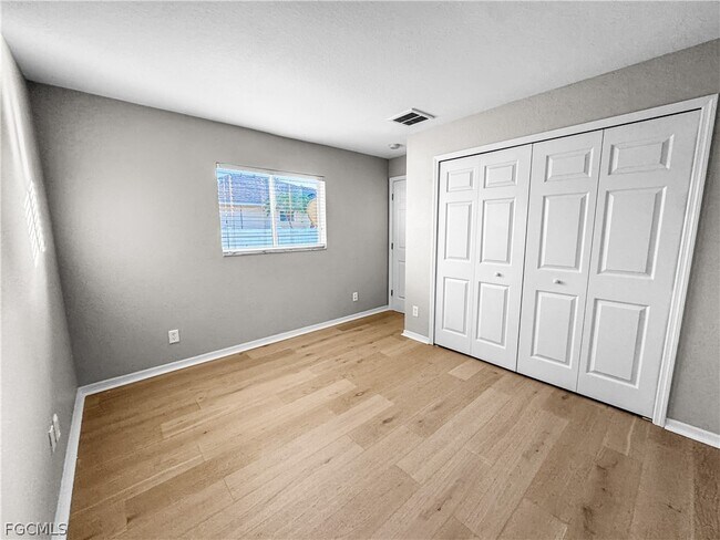 Building Photo - 326 SW 29th St