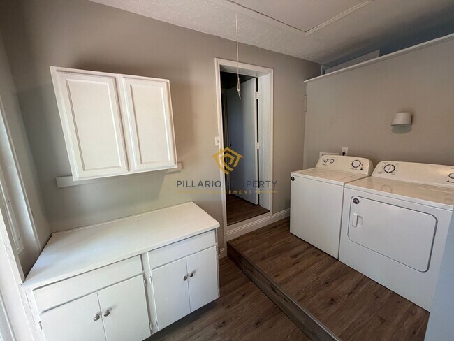 Building Photo - Newly Renovated 3-Bedroom Home Minutes from the Fairgrounds | Modern Finishes Throughout
