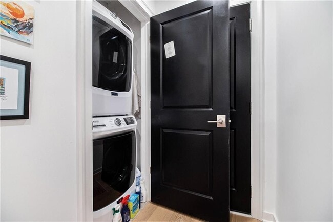 Building Photo - 395 Pratt Dr SE