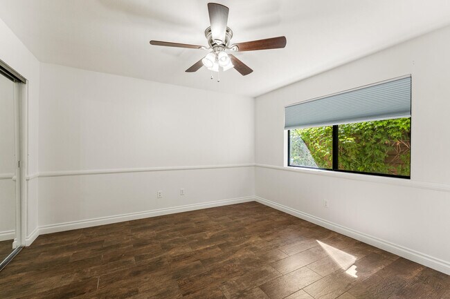 Building Photo - 40588 Clover Ln