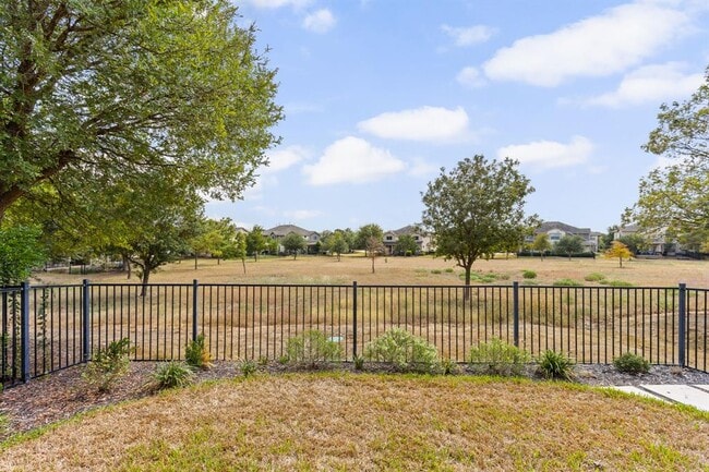 Building Photo - 9201 Brodie Ln