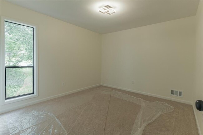Building Photo - 2708 Spencers Trace NE