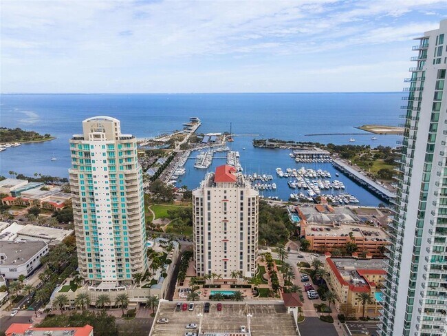 Building Photo - 100 Beach Dr NE
