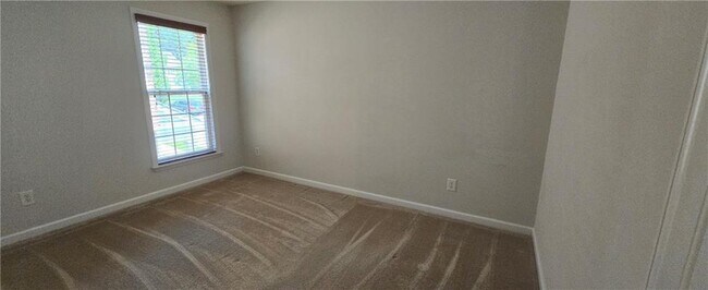 Building Photo - 3603 Stoneham Dr NW